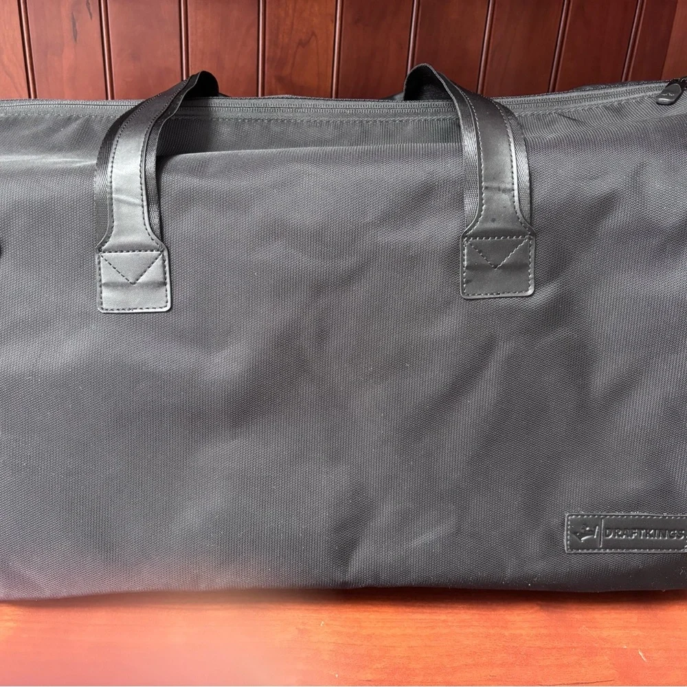 DraftKings branded black nylon duffel bag / suit / large travel many components
